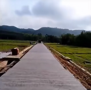 崎嶇！狹窄！坡路！魯樽自上料攪拌車在艱難山區創造無限可能！
